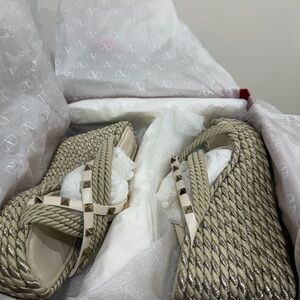 Studded Beige Woven Valentino wedges